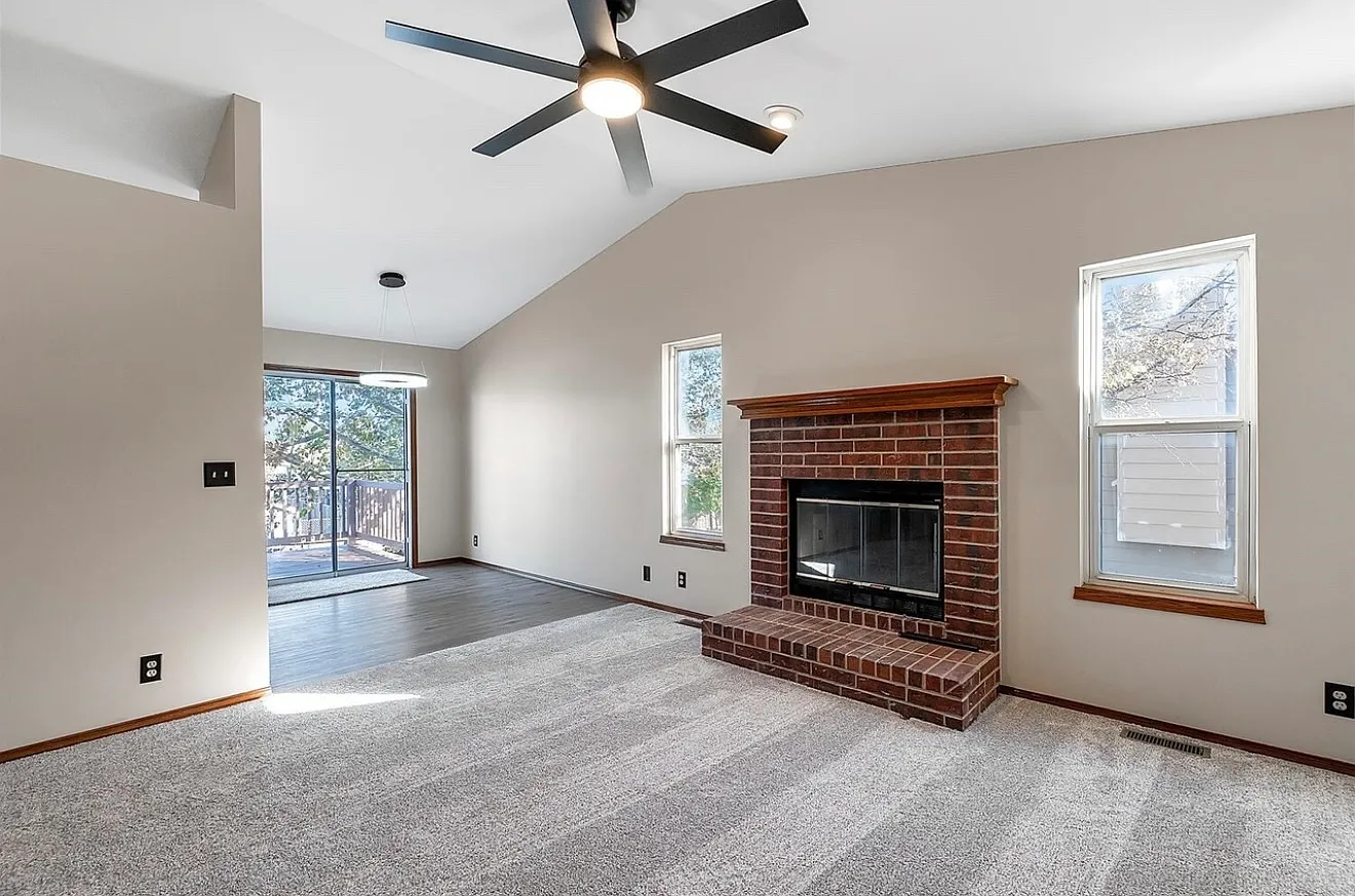 10214 W Prairie Woods St — Photo 3