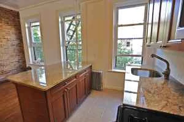 Rented by Brooklyn Heights Real Estate Inc | media 37