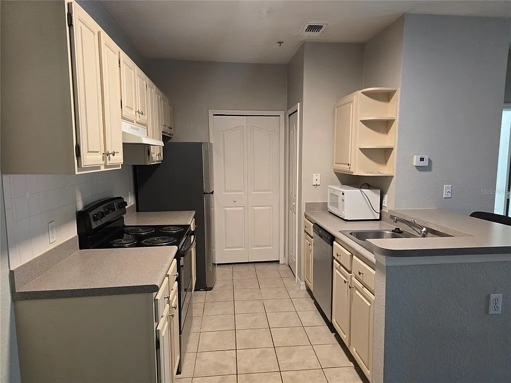 1 bed, 1.0 bath, 749 sqft, $1,375 — Photo 4