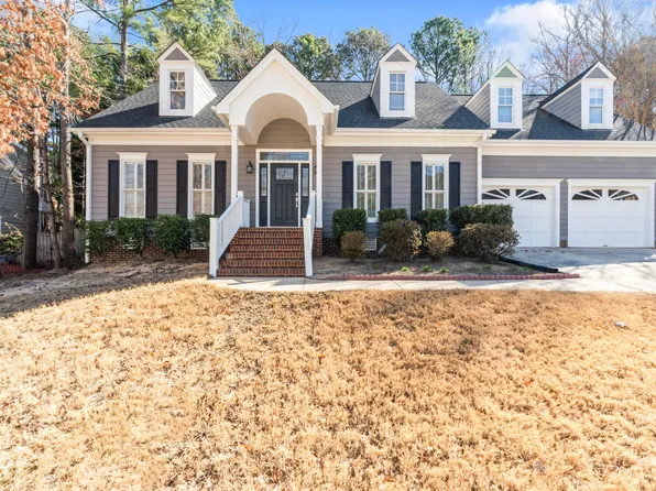 104 Glenmore Rd, Cary, NC 27519