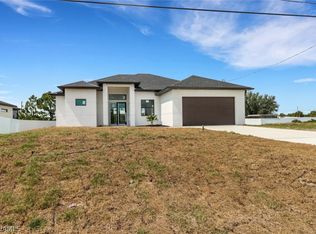4102 23rd St SW, Lehigh Acres, FL 33976