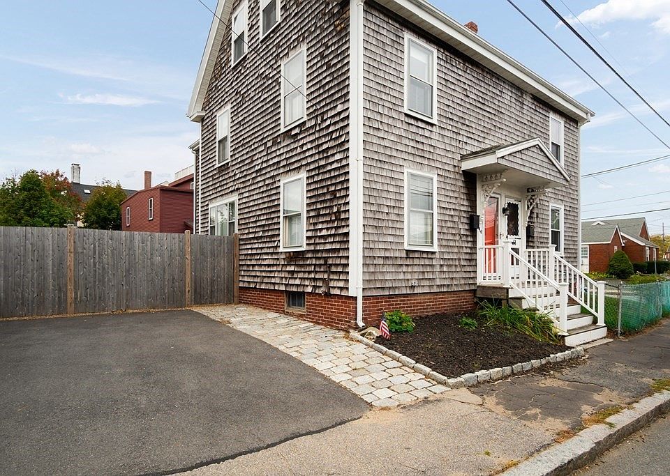 1st image of 44 Water St Unit 44