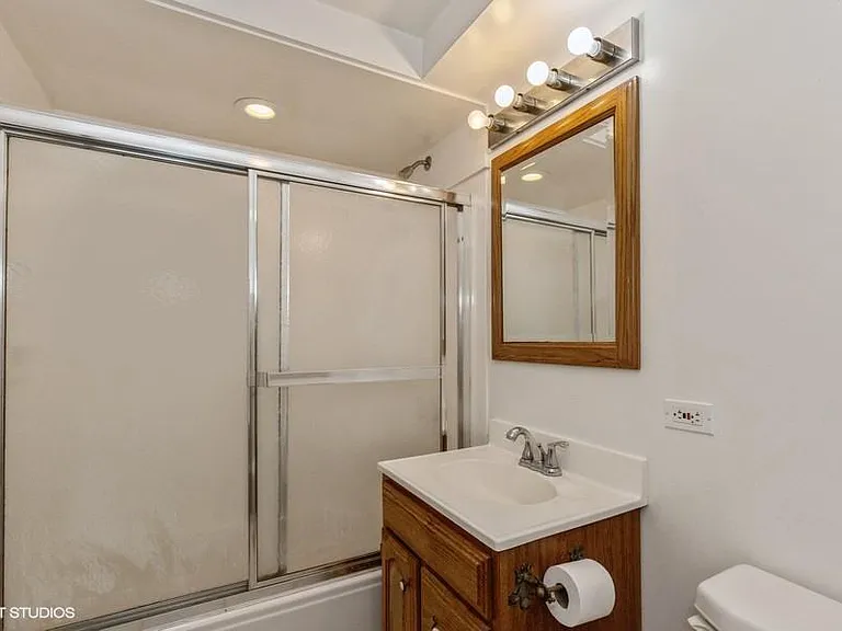 232 S Central Ave #2 — Photo 10