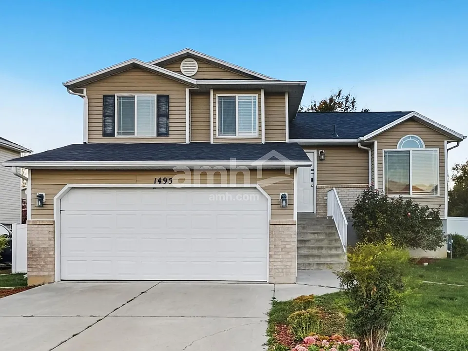 1495 N 2325 W