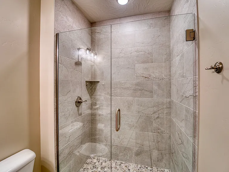 1544 N Daylight St — Photo 13
