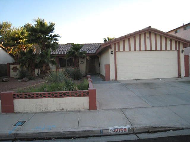 FRONT OF THE HOUSE
