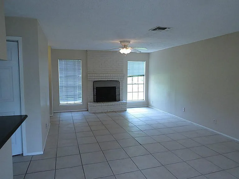 9535 Clanton St — Photo 6