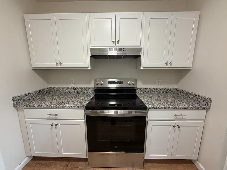 600 Sherwood Ave #604-1 — Photo 4