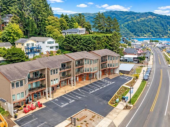 3rd image of 470 Highway 101 N #101