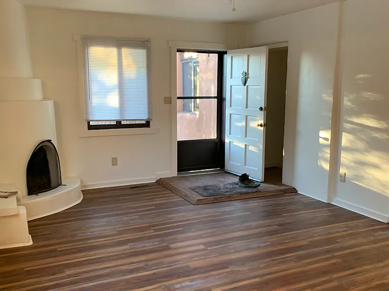 318 Calle Loma Norte — Photo 3