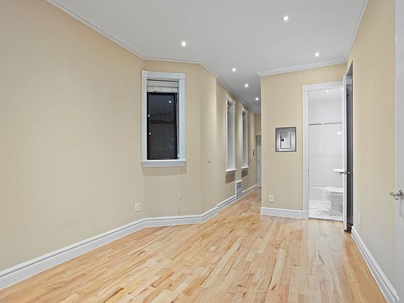 4th image of 420 E 66th St APT 1C