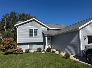 1559 Chapel St SW, Wyoming, MI 49509