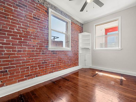 4th image of 745 S Normandie Ave #1B-1Ba-650Sqft