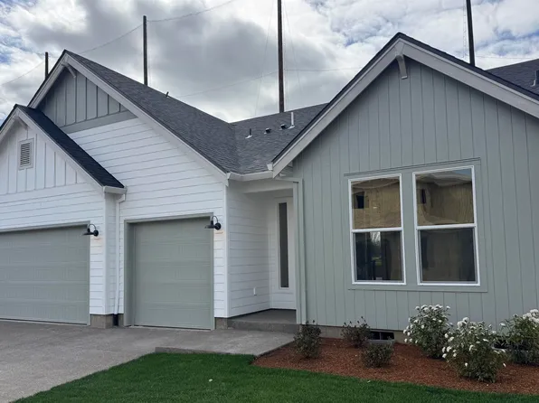 758 Magnolia Ave, Woodburn, OR 97071