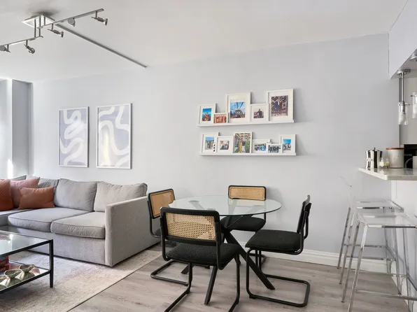 210 East 15th Street 5G image 2 of 8