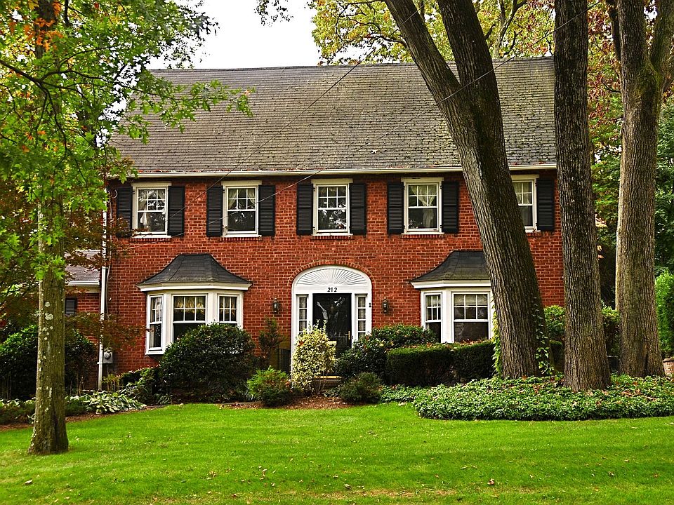 Upper Ridgewood Georgian