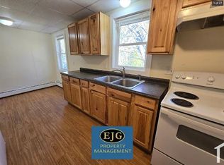 20 Pleasant St #A, Franklin, NH 03235