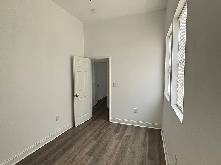 4032 N Miro St #4030 — Photo 8