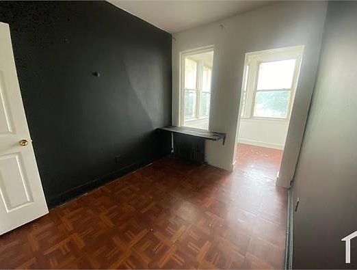 1st image of 186 Elm St APT 3