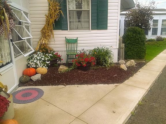 2nd image of 8175 N Shore Blvd Lot 29-E