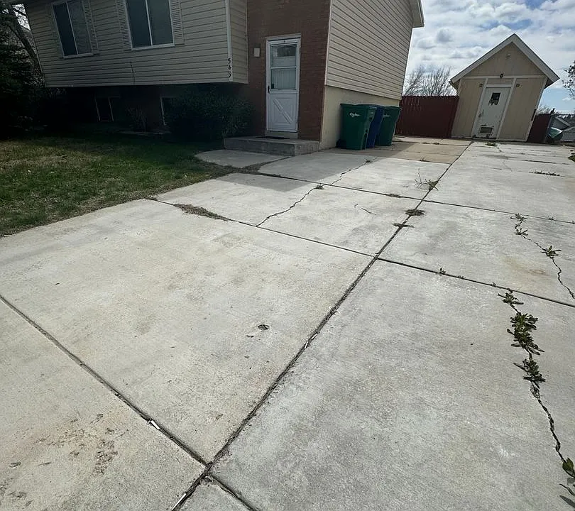 549 E 575 N