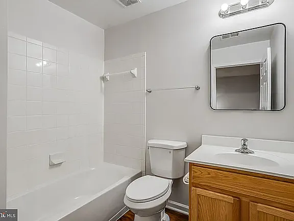 4175 Cynthia Ter — Photo 21