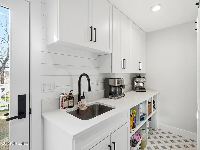 8 Jackson Ct — Photo 30