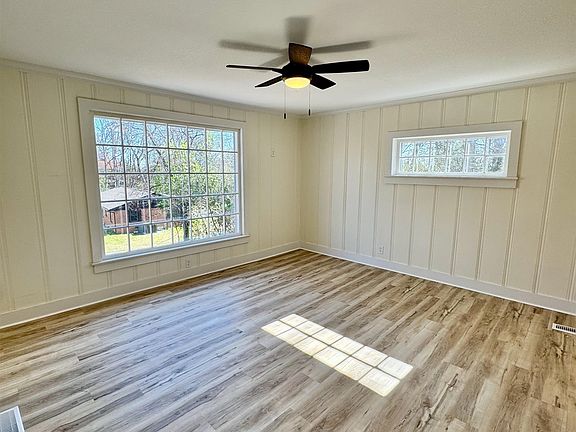 5th image of 670 Sannoner Ave