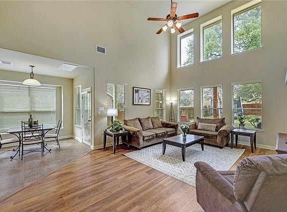 5th image of 411 Atlanta Park Dr