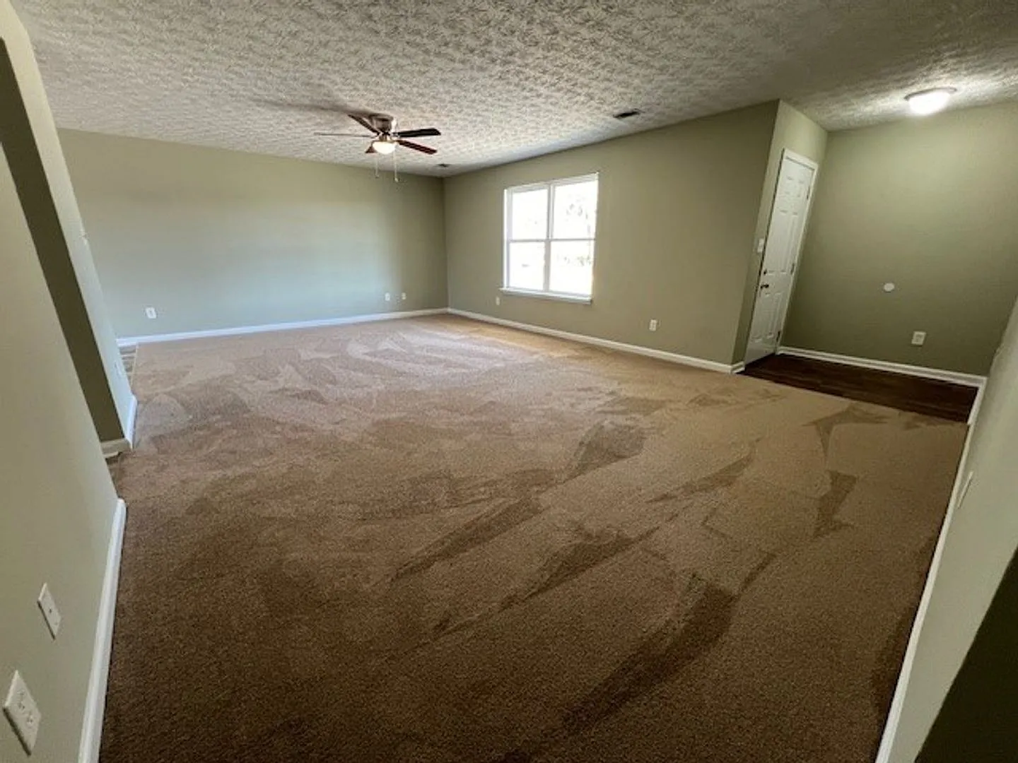 4 Bedroom, 2 Bath Home — Photo 3