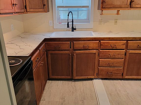 3rd image of 1105 W Olive Ave