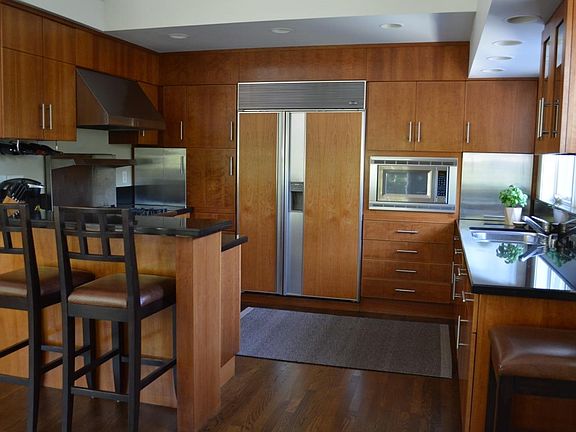 5th image of 49 Ashler Ave