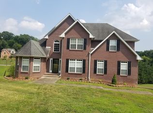 2073 Cobb Meadow Ln, Clarksville, TN 37043