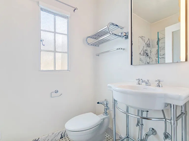 203 Bryant St — Photo 5