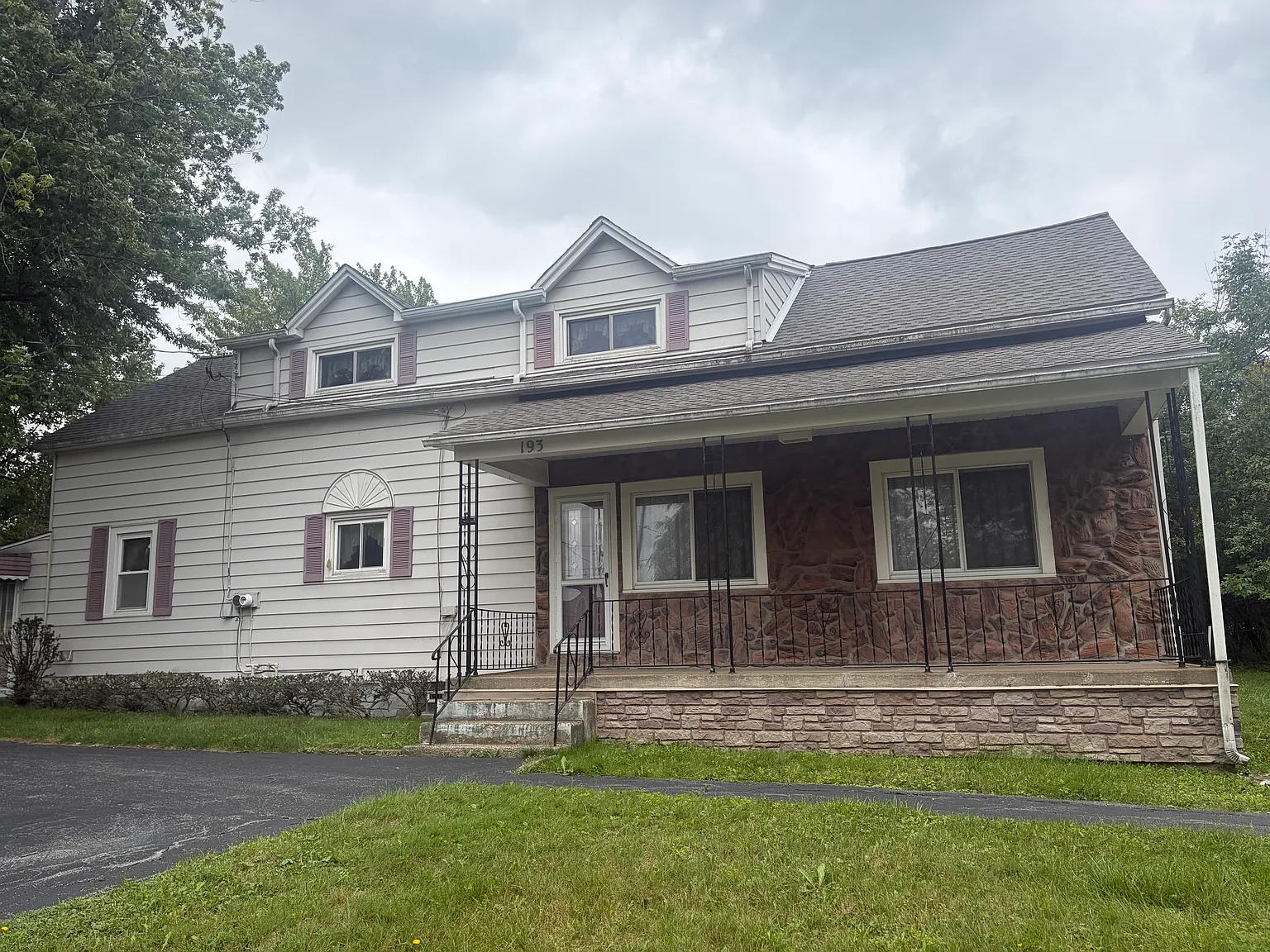 3 bed, 1200 sqft, $2,450 — Photo 1