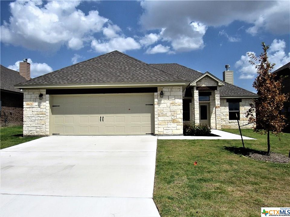 1st image of 2925 Crystal Ann Dr