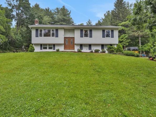 373 Carter Avenue, Balmville, NY 12550