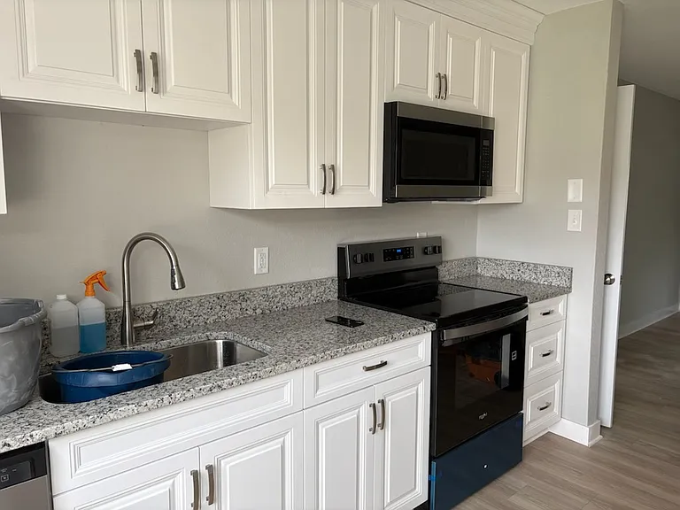204 Greenwell Dr — Photo 14