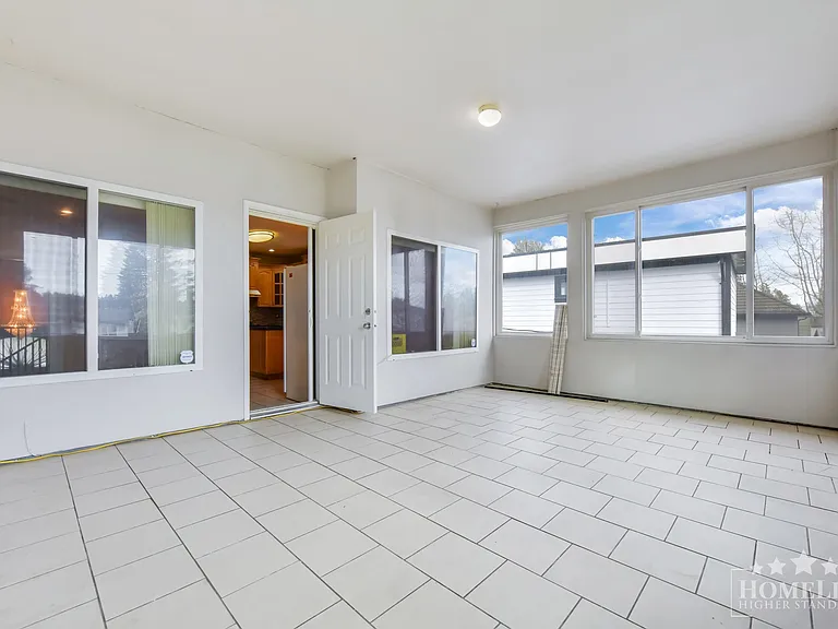 13470 65a Ave #UPPER HOUSE — Photo 9