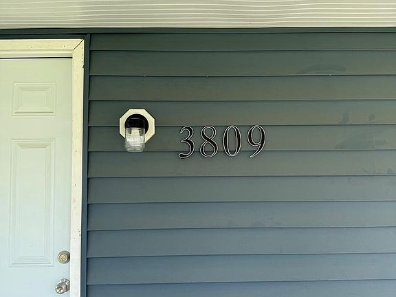 5th image of 3809 Main St