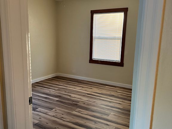 3rd image of 117 N 24th St
