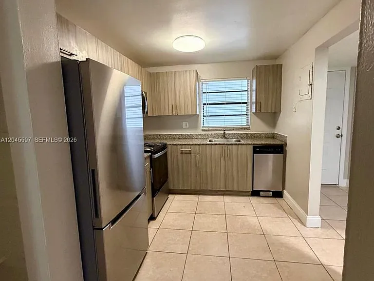 2111 NW 55th Ave #211 — Photo 2