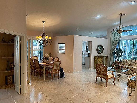 3rd image of 6104 Rossmoor Lakes Ct