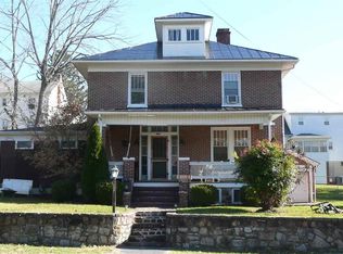 1005 Springhill Rd, Staunton, VA 24401