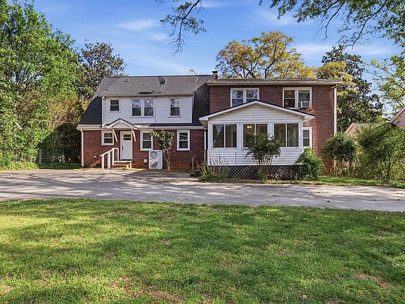 2nd image of 305 E Faris Rd