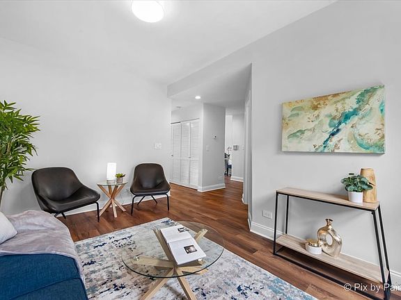 3rd image of 4912 N Kedzie Ave APT 2E