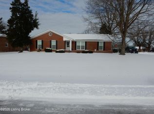 461 Tollview Dr, Shepherdsville, KY 40165