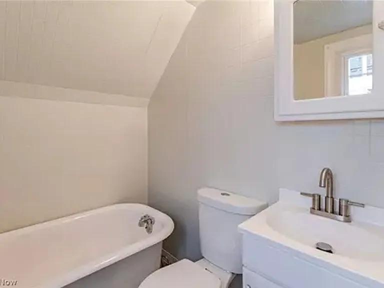 16724 Scottsdale Blvd — Photo 21