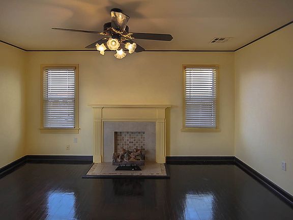 3rd image of 2208 NE 18th St