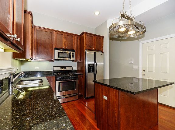 3rd image of 3444 N Narragansett Ave Unit 2